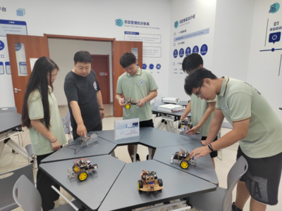 攜手校友共創(chuàng)未來 電信學(xué)院開展訪校友促就業(yè)活動(dòng)，深化教育科技技術(shù)開發(fā)