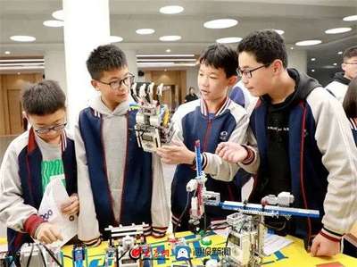 濰坊瀚聲學校學子斬獲機器人競賽市級一等獎，教育科技融合再結碩果