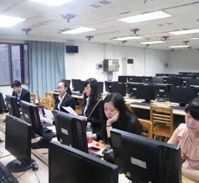 誠業(yè)教育加盟投資解析 費用構(gòu)成、科技優(yōu)勢與市場前景